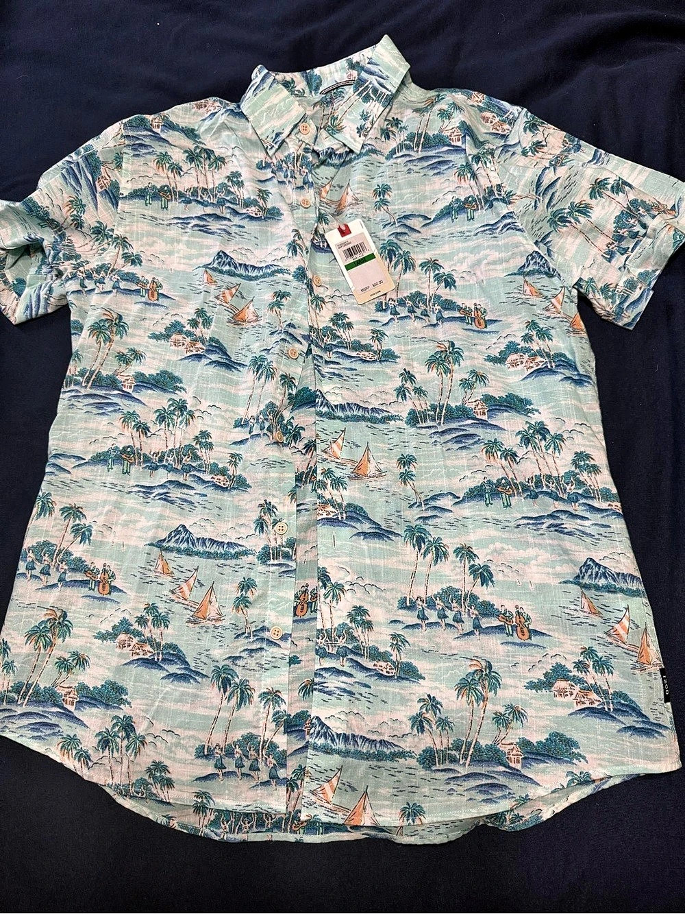 Izod Hawaiian Print Button Down Size Large NWT